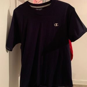 Short sleeve tshirt.